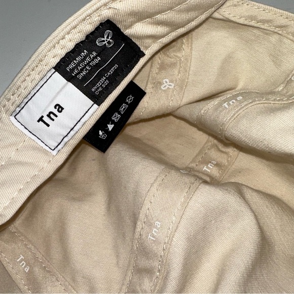 Aritzia TNA Logo Baseball Cap Adjustable New Without tags - Picture 5 of 6